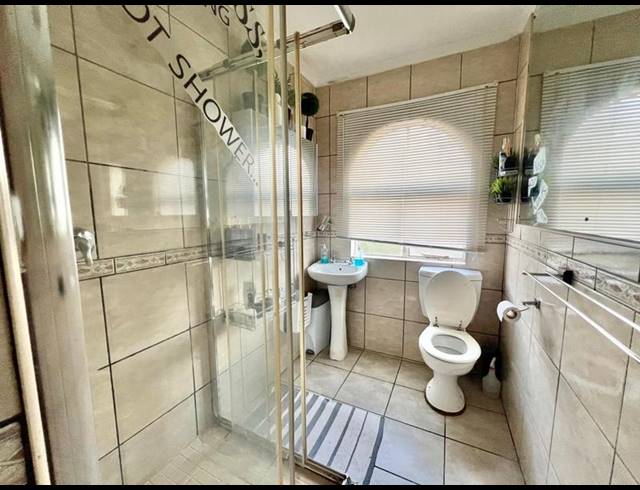 3 BEDROOM PROPERTY TO RENT IN BISLEY